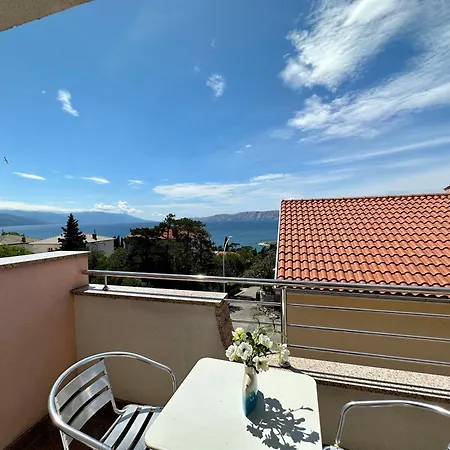 Velvet Vista Apartment *