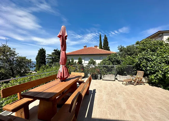 Velvet Vista Apartment